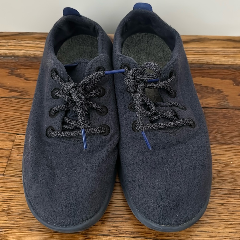 Navy blue allbirds